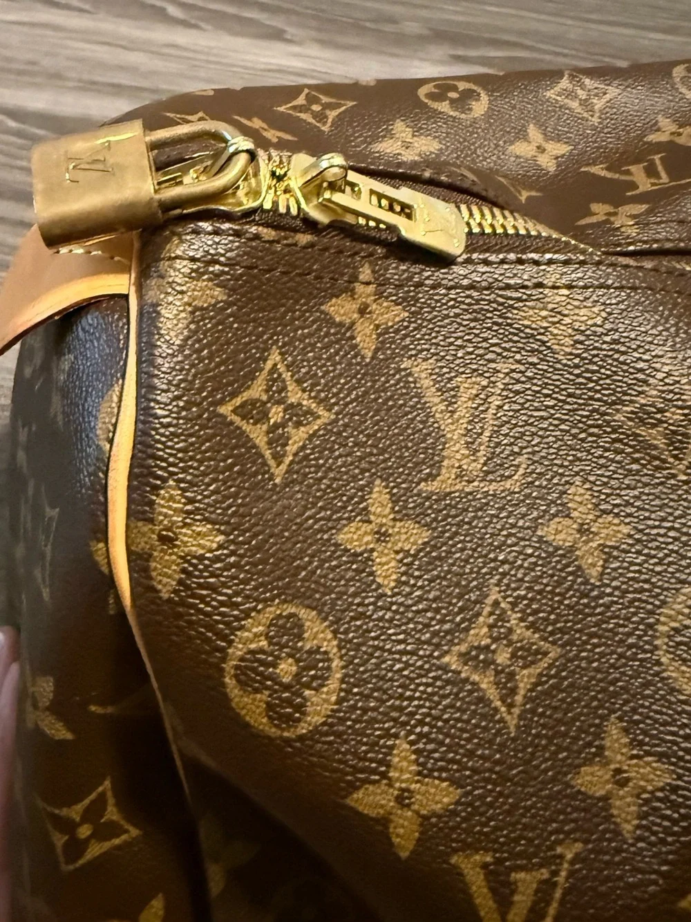 Louis Vuitton Classic Monogram Keepall 60 Travel Duffle Bag